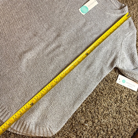 Pink Clover Light Gray Women's Crew Neck Sweater - Picture 6 of 6